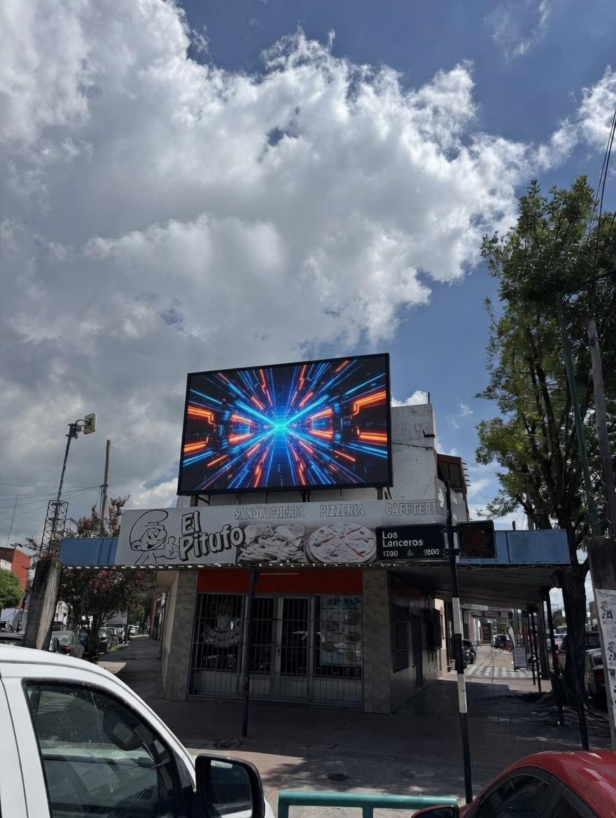 Pantalla Av. Chile 1